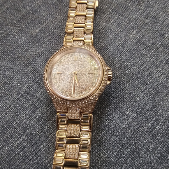 Micheal Kors Crystal Watch - Picture 5 of 6